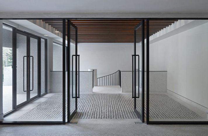 ��������4